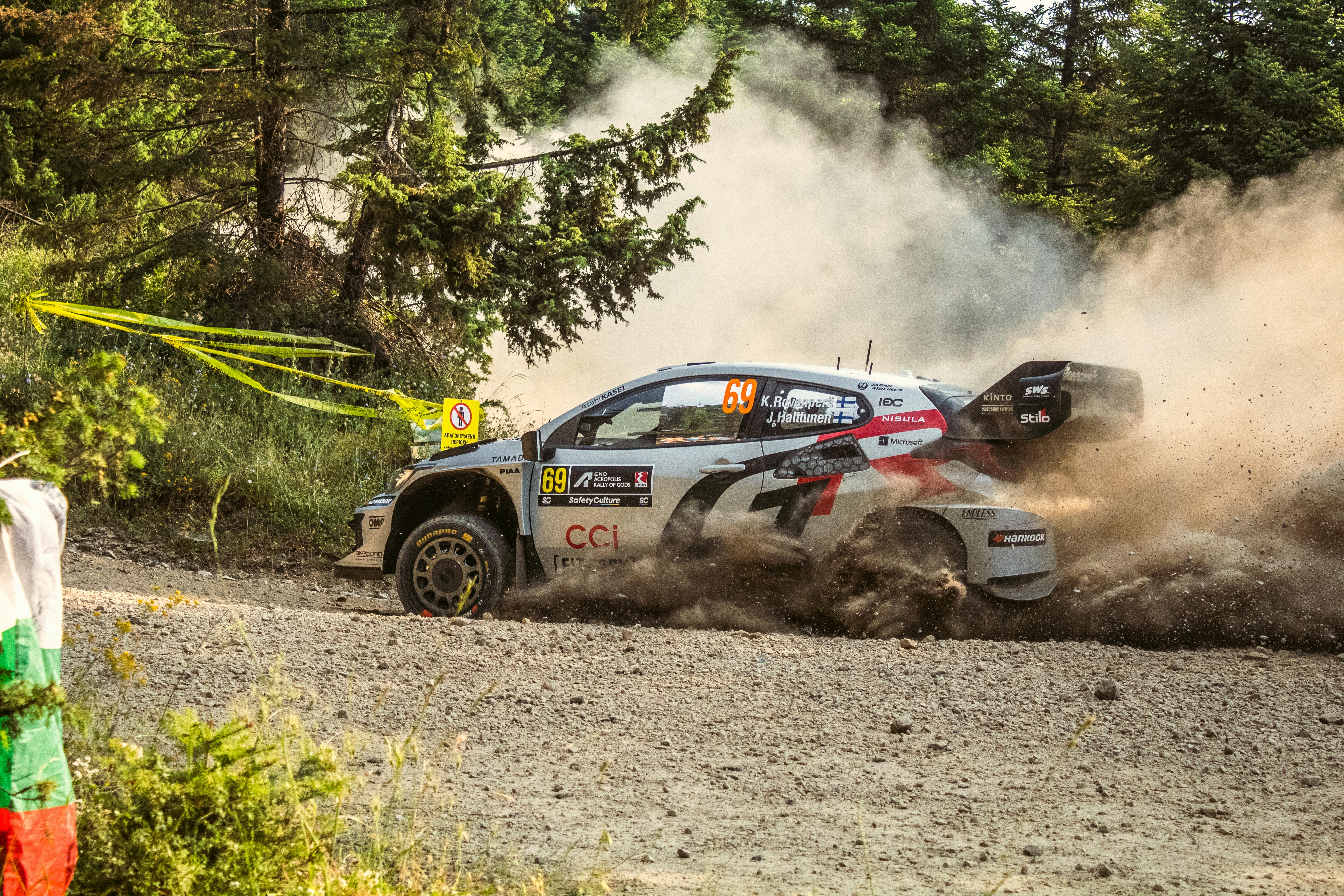 Rally car sur spéciale